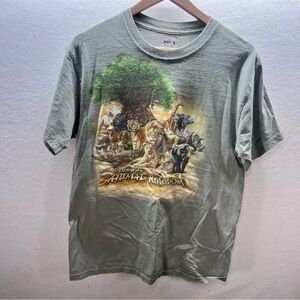 Disney Animal Kingdom Hanes‎ Beefy T-Shirt Men’s M Zoo 2914